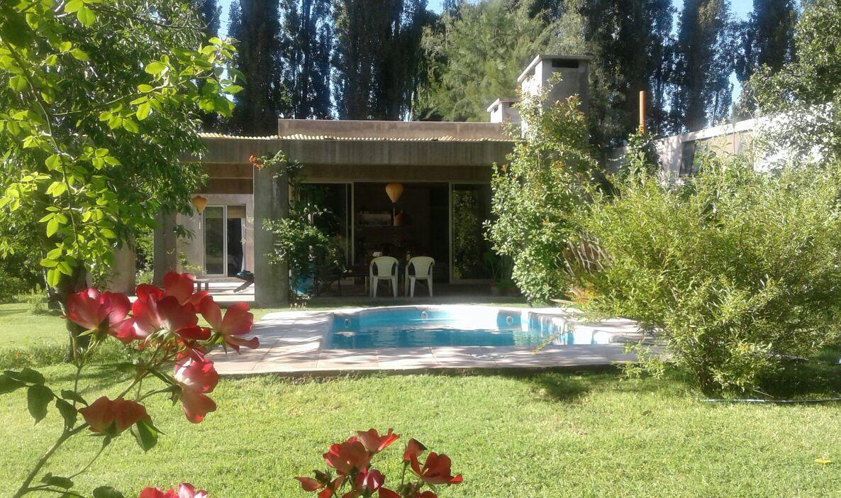 Casa Los Cerezos En Chacras De Coria Exterior photo