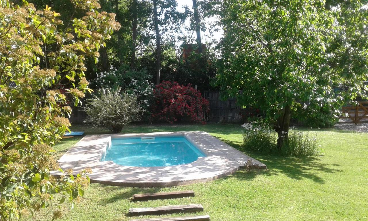 Casa Los Cerezos En Chacras De Coria Exterior photo